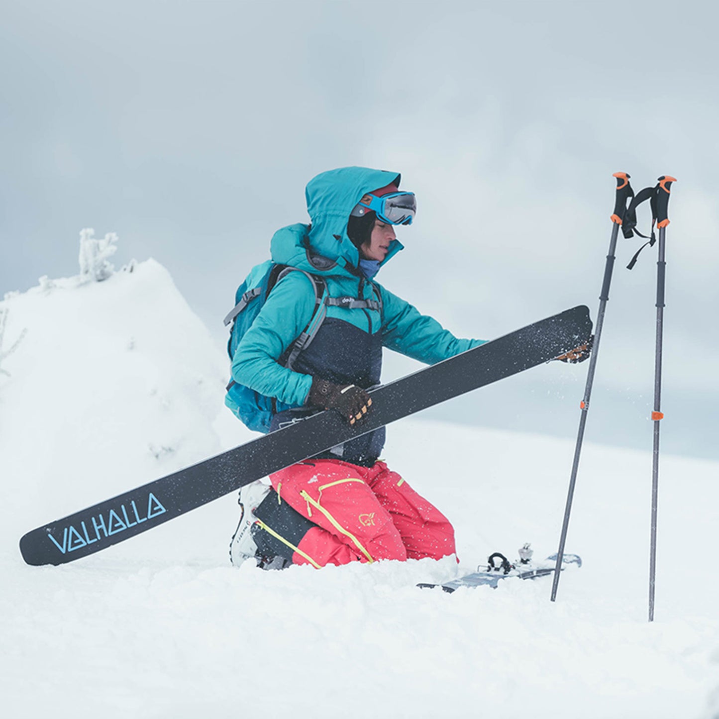 Unsere Auswahl an Skiern umfasst eine Vielzahl von Optionen, die für Anfänger bis hin zu erfahrenen Profis geeignet sind. Entdecken Sie Alpinski, Freerideski, Tourenski und vieles mehr.