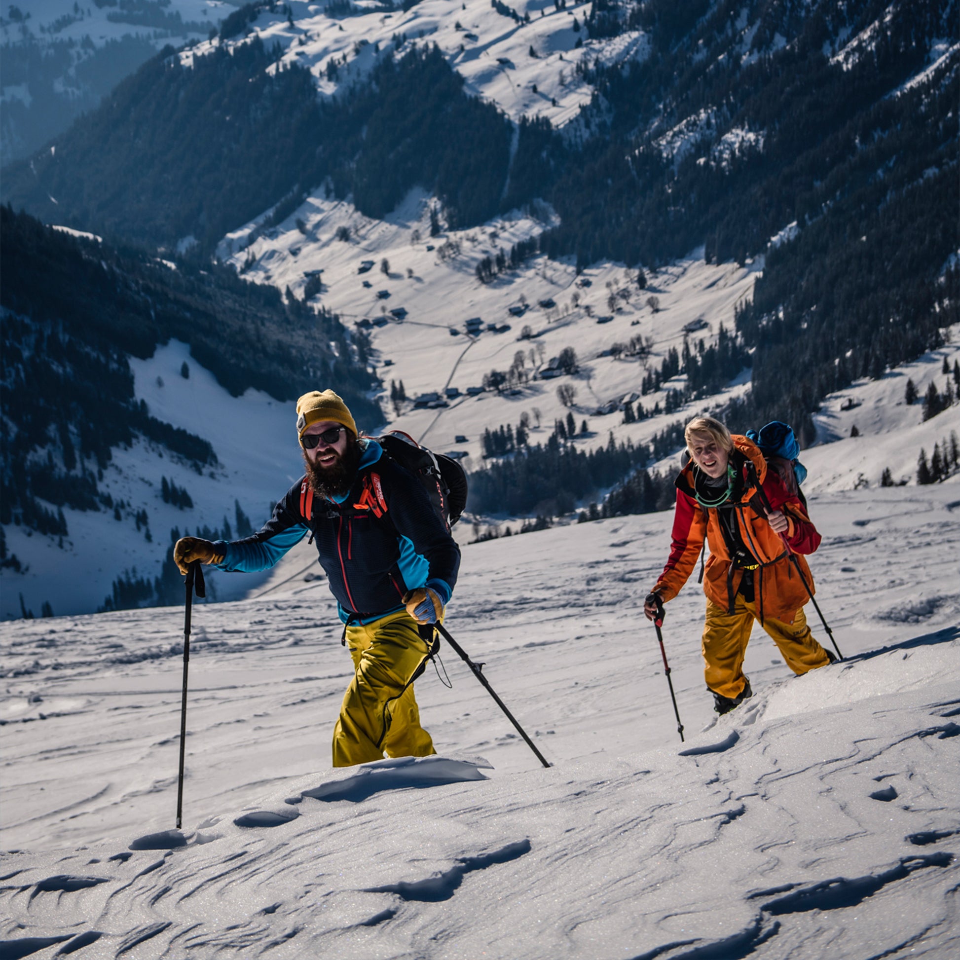 Unsere Auswahl an Skiern umfasst eine Vielzahl von Optionen, die für Anfänger bis hin zu erfahrenen Profis geeignet sind. Entdecken Sie Alpinski, Freerideski, Tourenski und vieles mehr.