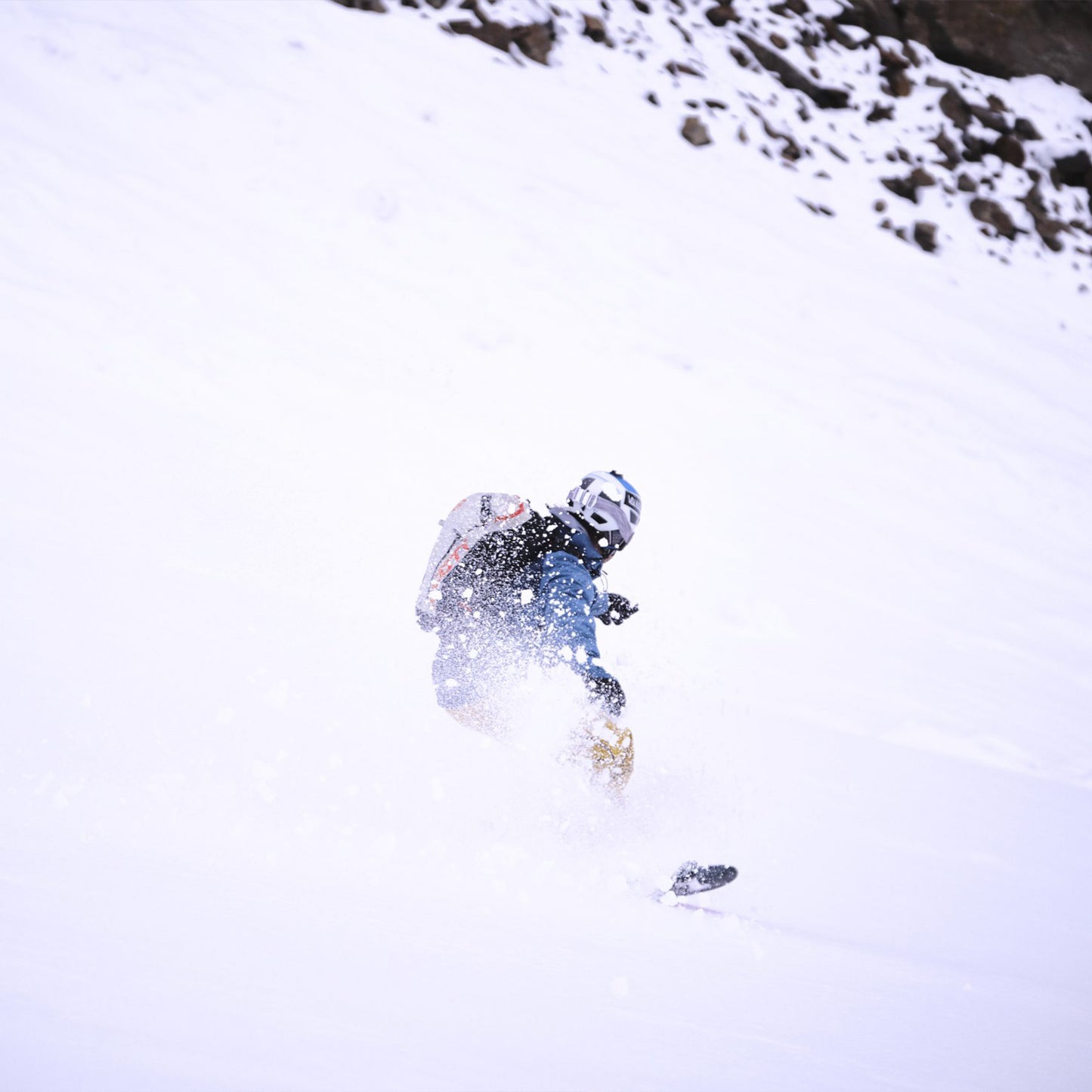 Unsere Auswahl an Skiern umfasst eine Vielzahl von Optionen, die für Anfänger bis hin zu erfahrenen Profis geeignet sind. Entdecken Sie Alpinski, Freerideski, Tourenski und vieles mehr.